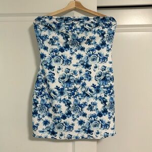 Blue white floral strapless mini dress soft stretchy